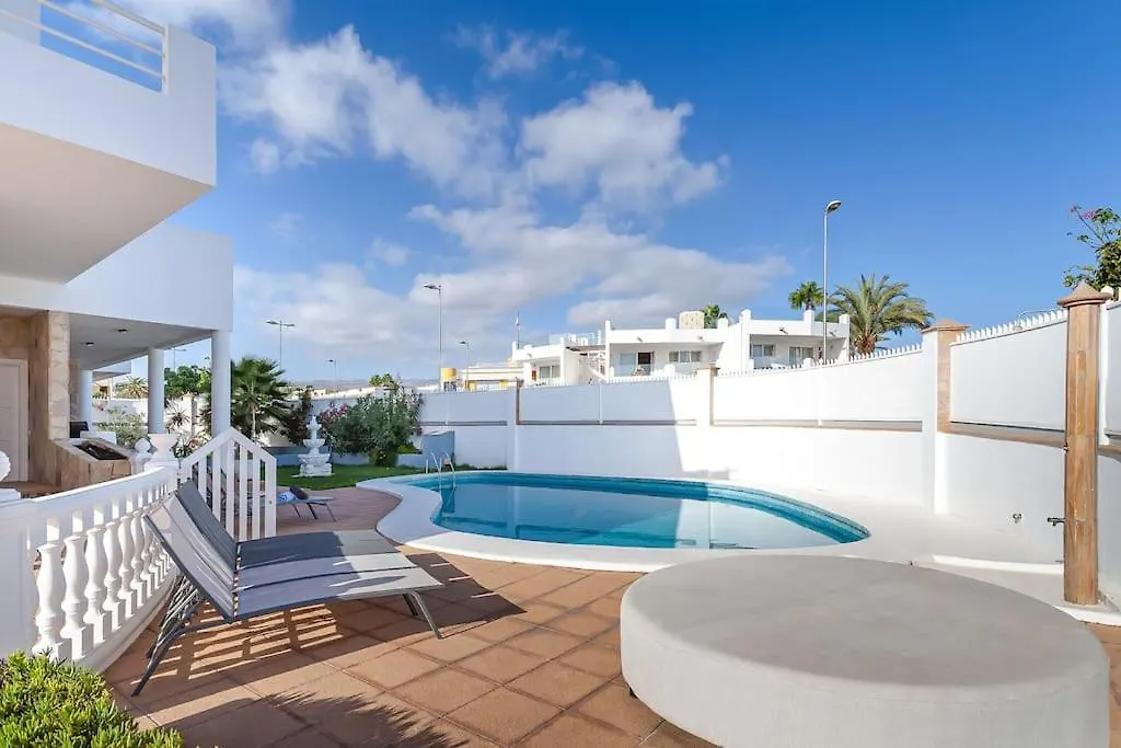San Bartolomé Villa Marlenghi With Private Pool 0*, San Bartolomé ספרד